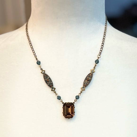 Anne Koplik Designs Cushion Set Crystal Necklace - Picture 1 of 3